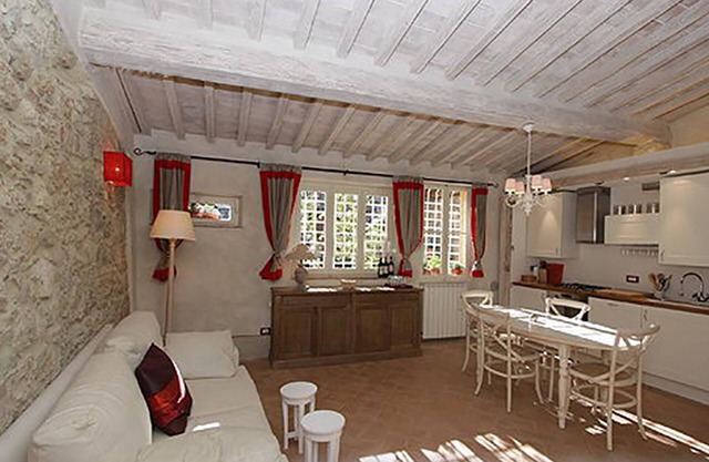 Impresionante casa completamente renovada en la ciudad toscana de Cetona