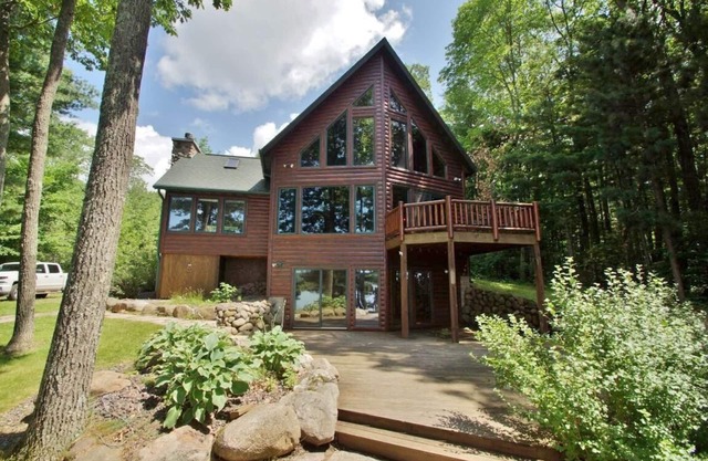 Impresionante casa frente al lago: increíble 5,500 acres Lago Lac Courte Oreilles