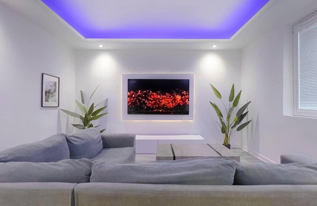 Stunning Luxury Apartment Near Motherwell