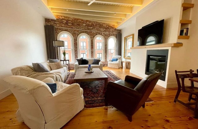 Stunning Luxury Apt/Old Port Arts Dist/Sleeps8