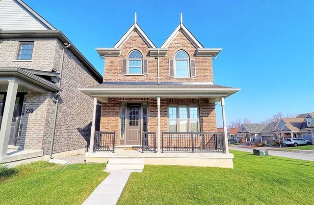 Stunning Luxury Home | Sleeps 8, Premium location