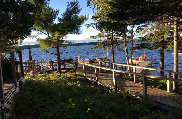Impresionante cabaña de Maine en el lago Boyden