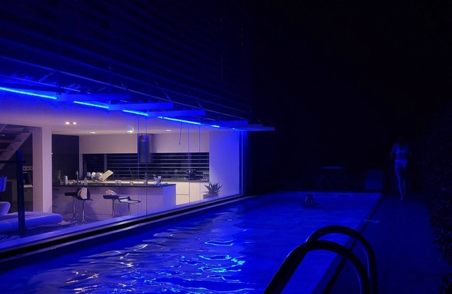 Stunning, modern villa, with pool, 15 minutes walk from Céret centre