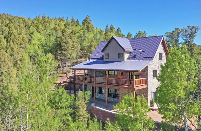 Stunning Mountain Home with Breathtaking Panoramic Views