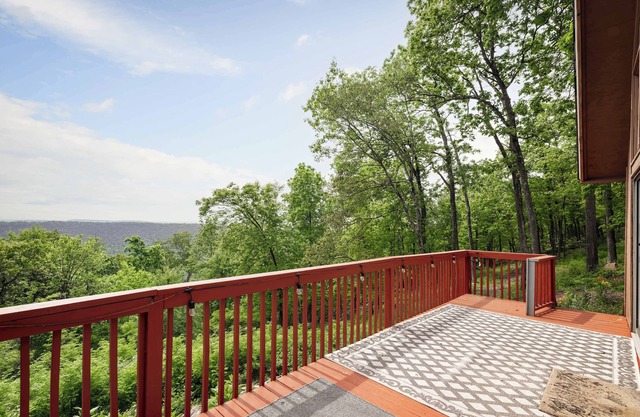 Stunning Mountain Views w/Deck & Grill on 5 Acres!