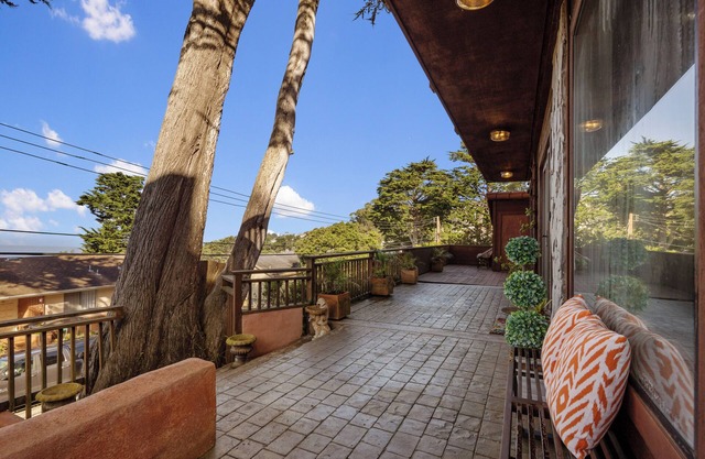 Stunning Ocean view 3-bedroom house in Pacifica