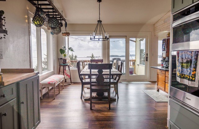 Stunning Ocean View Vacation Home with 4 Bedrooms, 2.5 Bathrooms