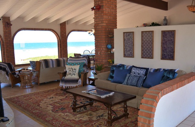 Impresionante casa de playa familiar frente al mar