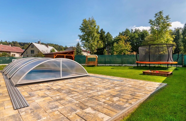 Maravillosa casa de vacaciones privada con piscina privada, jacuzzi, WIFI, TV, patio, aparcamiento