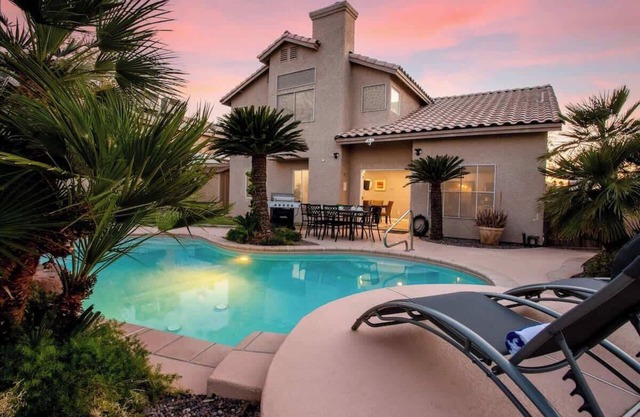 4BR newly remodeled Modern Henderson Stunner!