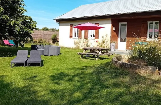 Estupenda casa de vacaciones privada con WIFI, TV, mascotas permitida y aparcamiento