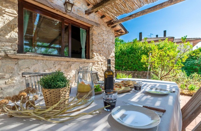 Casa de vacaciones privada con WIFI, TV, patio, vista panorámica, aparcamiento, cerca de Rieti