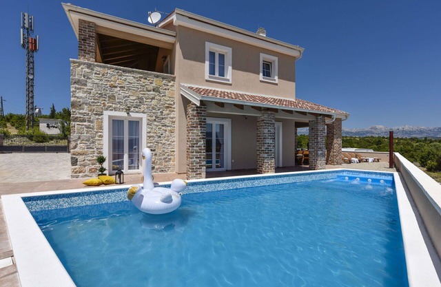 Maravillosa casa de vacaciones privada con piscina privada, A/C, WIFI, TV, terraza y aparcamiento