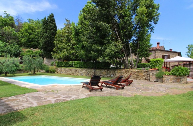 Casa de vacaciones privada con WIFI, piscina privada, TV, mascotas permitida, aparcamiento