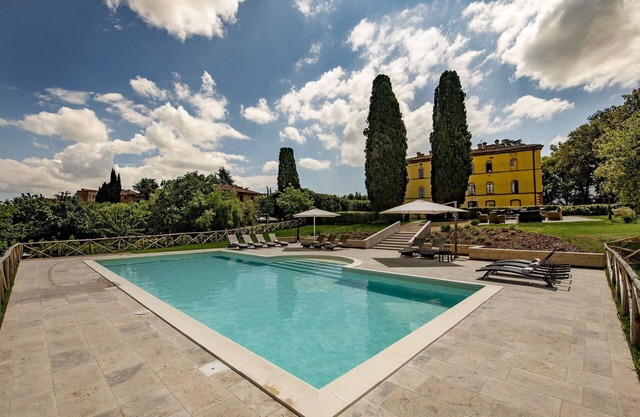 Estupenda casa de vacaciones privada con jacuzzi, A/C, piscina privada, WIFI, TV, patio