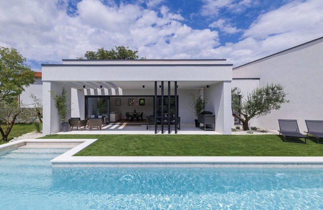 Casa de vacaciones privada con piscina privada, WIFI, A/C, jacuzzi, TV, terraza, aparcamiento