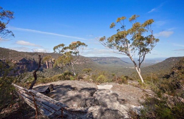 Stunning Private Escarpment House and Property