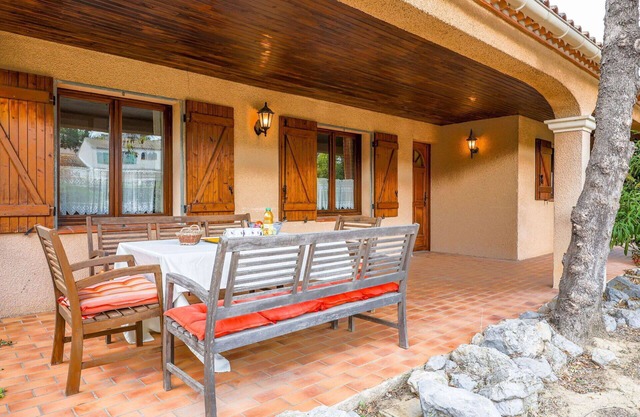 Estupenda casa de vacaciones privada con WIFI, TV, terraza, mascotas permitida y aparcamiento