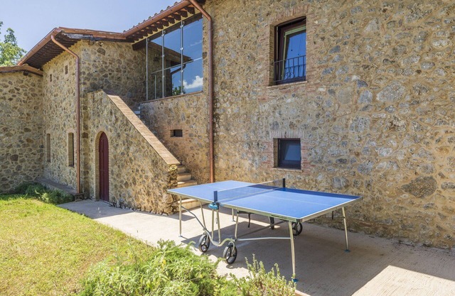 Maravillosa casa de vacaciones privada con WIFI, A/C, TV, mascotas permitida y aparcamiento