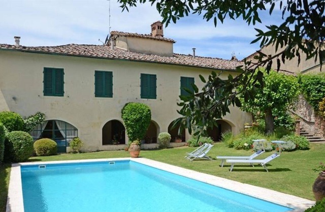 Casa de vacaciones privada con WIFI, piscina privada, TV, terraza, vista panorámica, aparcamiento