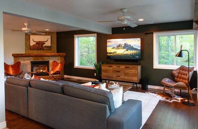 Stunning Private Resort on 15 Acres w/ Cabin - Hot Tub, Paddle Boards, Fire Pit