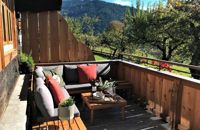 Estupenda casa de vacaciones privada para 2 personas con WIFI, TV, patio y aparcamiento