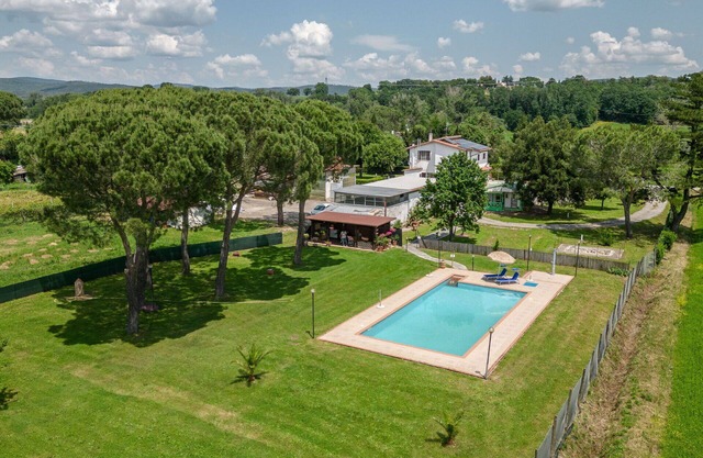 Preciosa casa de vacaciones privada con WIFI, A/C, piscina privada, TV, patio, aparcamiento