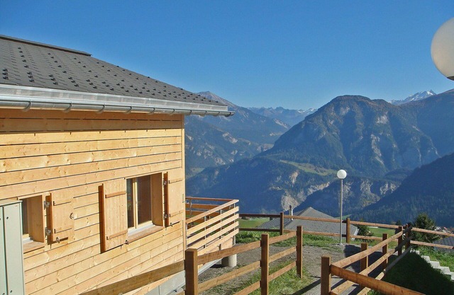 Preciosa casa de vacaciones privada con WIFI, TV, terraza, vista panorámica, aparcamiento