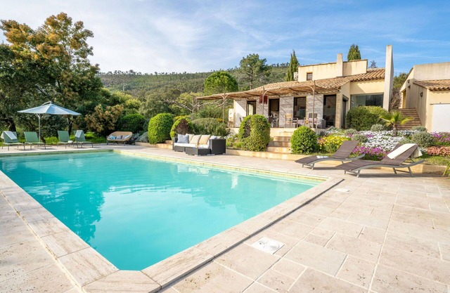 Maravillosa casa de vacaciones privada con piscina privada, WIFI, A/C, TV, terraza, aparcamiento