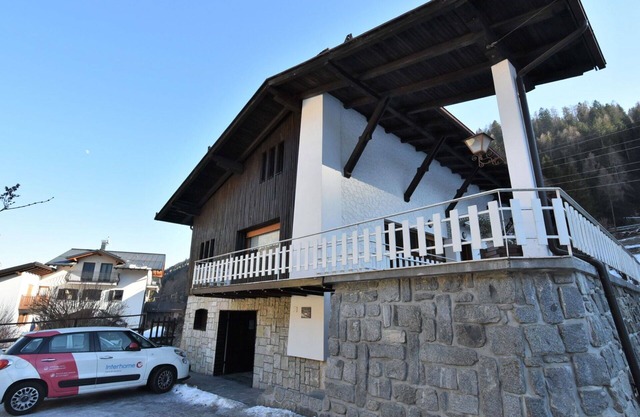 Preciosa casa de vacaciones privada con WIFI, TV, terraza, mascotas permitida y aparcamiento