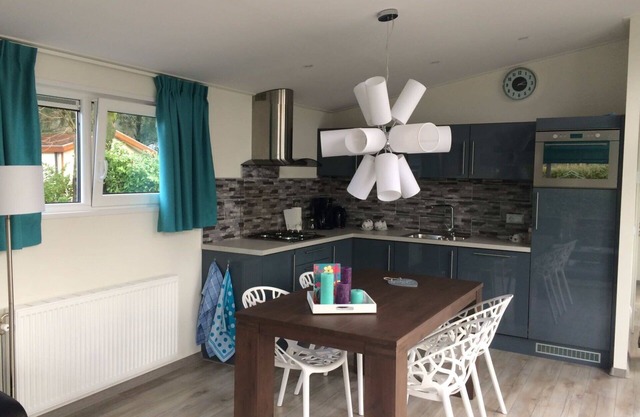 Preciosa casa de vacaciones privada para 4 personas con WIFI, piscina, TV, terraza y aparcamiento