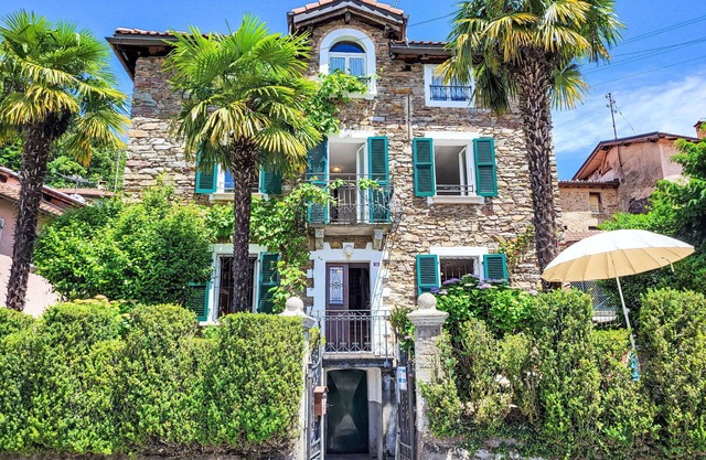 Estupenda casa de vacaciones privada con WIFI, TV, patio, vista panorámica y aparcamiento