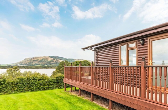 Maravillosa casa de vacaciones privada con WIFI, TV, balcón, mascotas permitida y aparcamiento