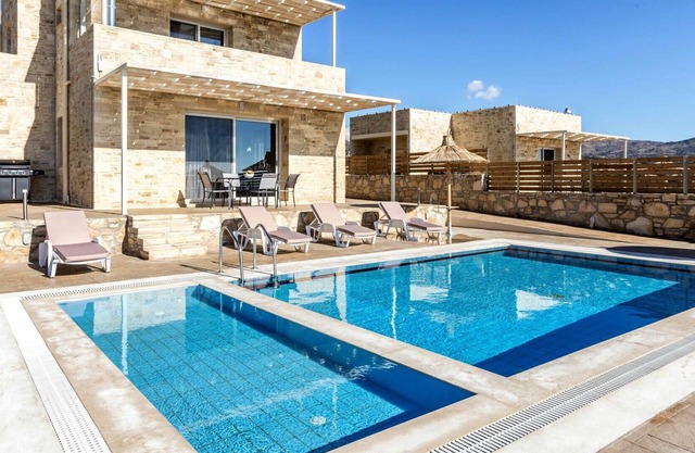 Estupenda casa de vacaciones privada con A/C, piscina privada, WIFI, TV, patio y aparcamiento