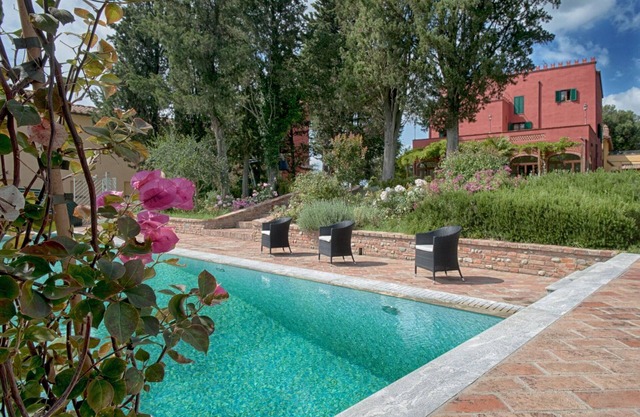 Casa de vacaciones privada con piscina privada, sauna, WIFI, jacuzzi, TV, terraza