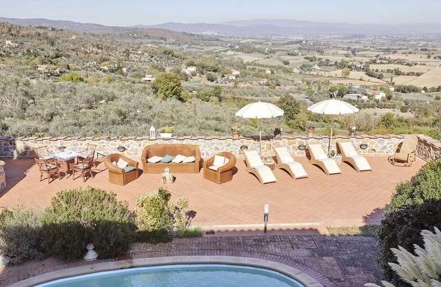 Casa de vacaciones privada con jacuzzi, piscina privada, A/C, WIFI, TV, terraza, aparcamiento