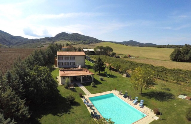 Casa de vacaciones privada con WIFI, piscina privada, TV, terraza, vista panorámica, aparcamiento