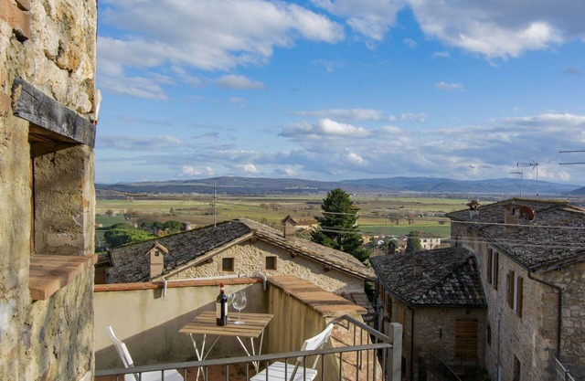 Estupenda casa de vacaciones privada con WIFI, TV, terraza, vista panorámica, aparcamiento