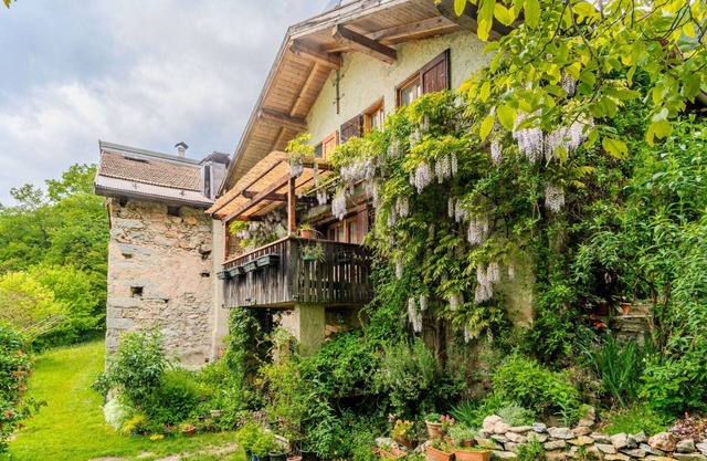 Casa de vacaciones privada con TV, patio, mascotas permitida, vista panorámica, aparcamiento