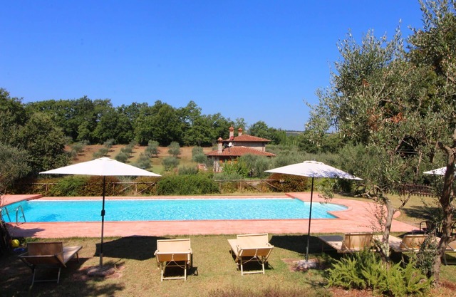 Casa de vacaciones privada con WIFI, piscina privada, A/C, TV, aparcamiento, cerca de Montepulciano