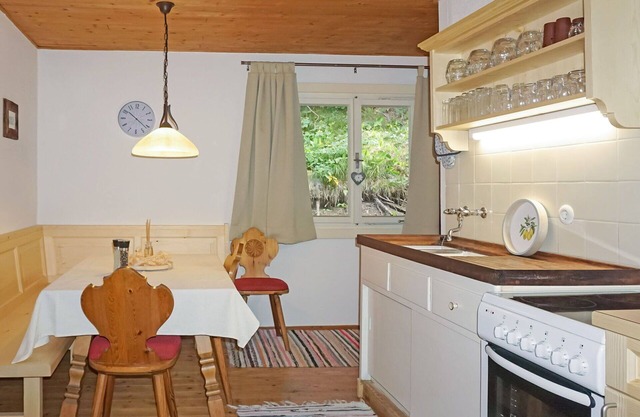 Maravillosa casa de vacaciones privada para 7 personas con TV, patio y aparcamiento