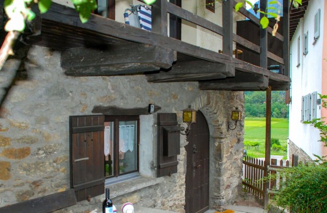 Casa de vacaciones privada con WIFI, TV, patio, mascotas permitida, vista panorámica, aparcamiento