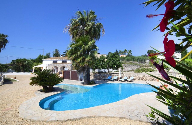 Casa de vacaciones privada con jacuzzi, piscina privada, WIFI, A/C, TV, patio, aparcamiento