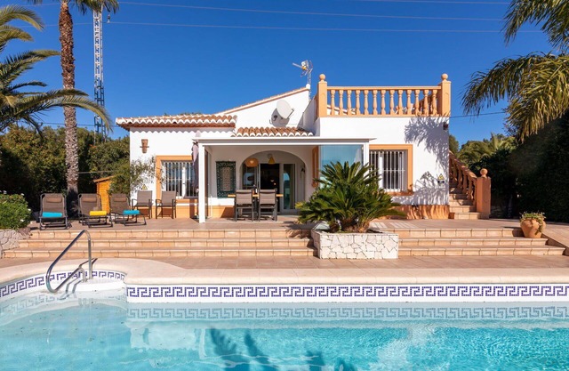Maravillosa casa de vacaciones privada con piscina privada, WIFI, A/C, TV, patio y aparcamiento