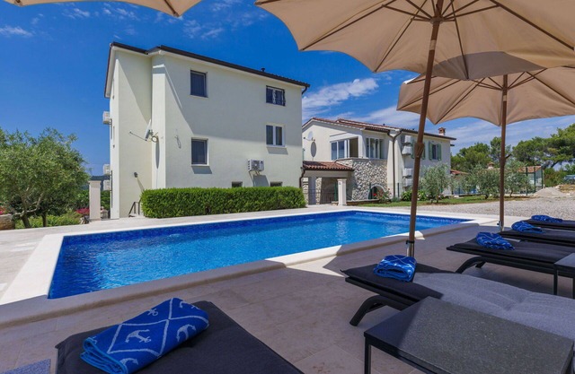 Maravillosa casa de vacaciones privada con A/C, piscina privada, WIFI, TV, terraza y aparcamiento