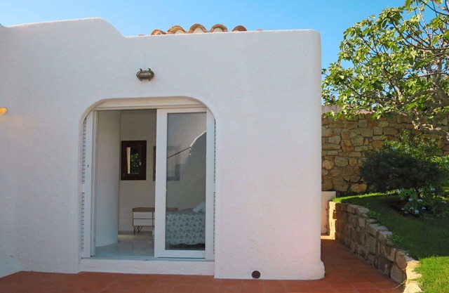 Preciosa casa de vacaciones privada con A/C, TV, terraza, mascotas permitida y aparcamiento