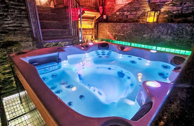 Estupenda casa de vacaciones privada con jacuzzi, WIFI, TV, patio, mascotas permitida y aparcamiento