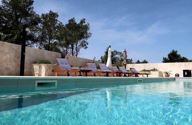 Casa de vacaciones privada con A/C, jacuzzi, WIFI, piscina privada, TV, patio, aparcamiento