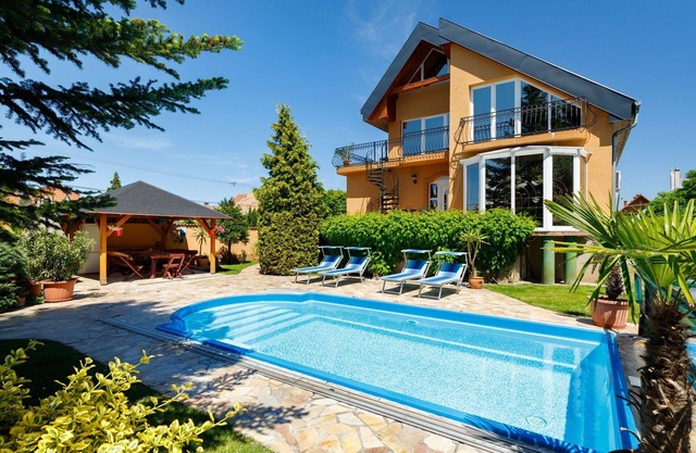 Estupenda casa de vacaciones privada con A/C, piscina privada, WIFI, TV, terraza, aparcamiento