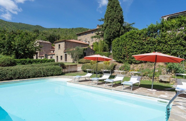 Casa de vacaciones privada con piscina privada, WIFI, TV, terraza, mascotas permitida, aparcamiento